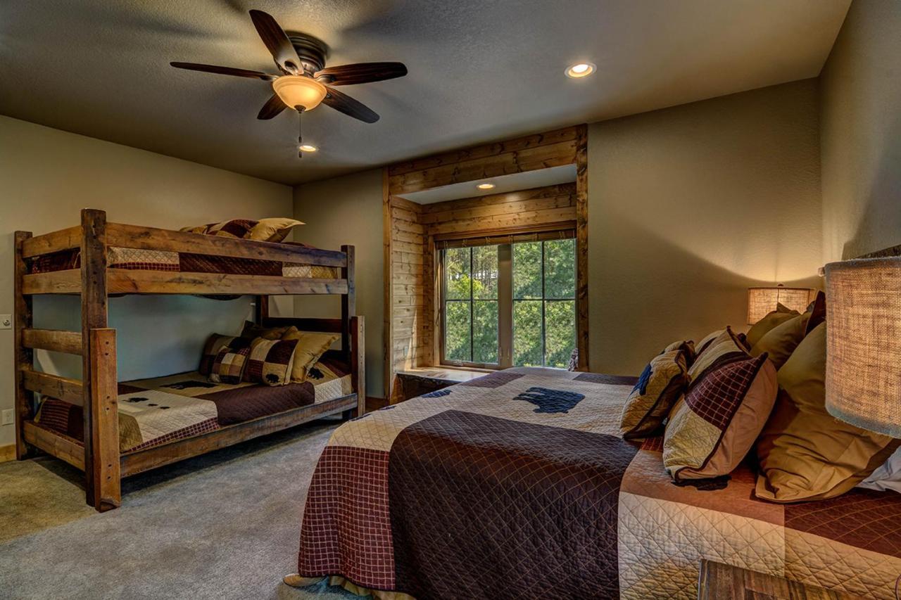 Whispering Pines Lodge: 9 Bedroom Игл-Ривер Экстерьер фото