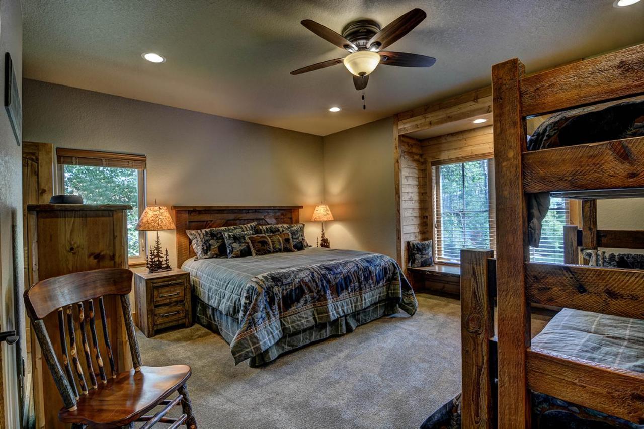 Whispering Pines Lodge: 9 Bedroom Игл-Ривер Экстерьер фото