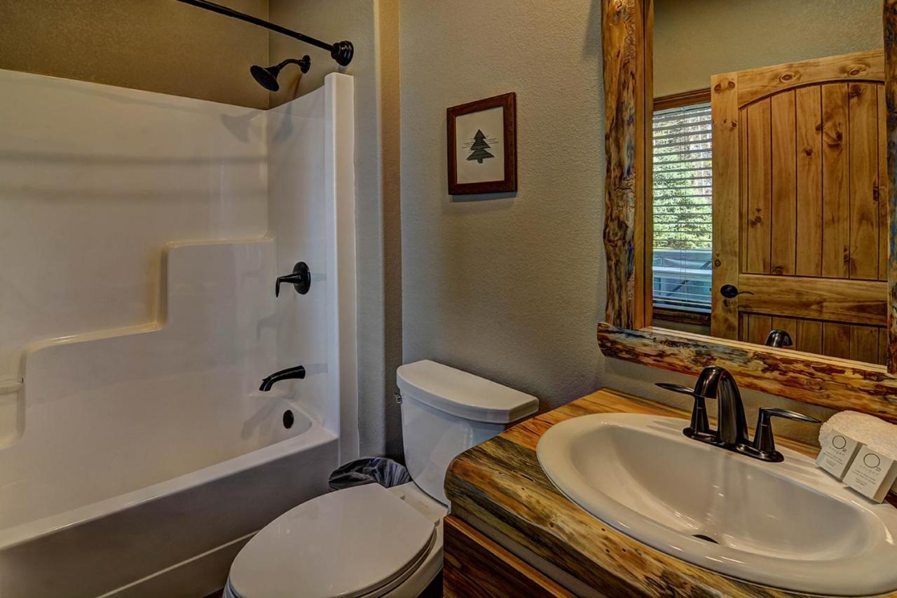 Whispering Pines Lodge: 9 Bedroom Игл-Ривер Экстерьер фото
