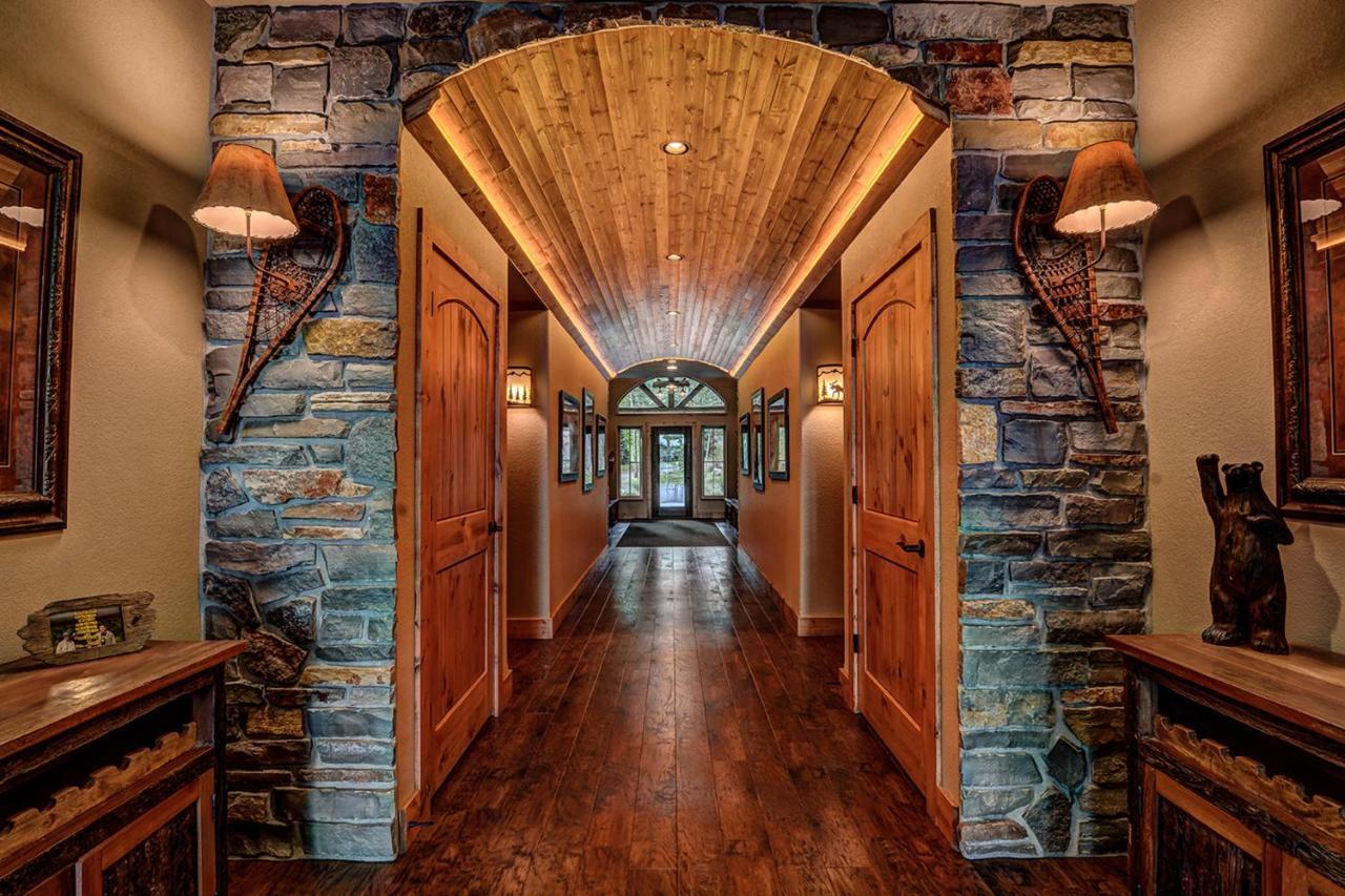 Whispering Pines Lodge: 9 Bedroom Игл-Ривер Экстерьер фото